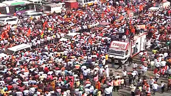 आंदोलनात सहभागी होणाऱ्या मराठा आंदोलकांना नाशिकहुन रसद पुरवठा केला जाणार आहे.  (Photo Credit : Pune Reporter)