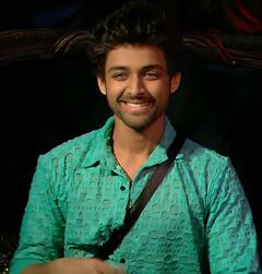 Bigg Boss 17: 15 साल की उम्र में पहली मुलाकात, एक्स गर्लफ्रेंड से भी करवाया ब्रेकअप? समर्थ ने खोले ईशा से जुड़े राज