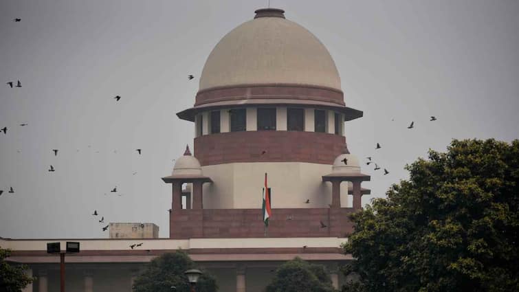 Supreme Court to have 3 Dalit judges as Centre clears elevation of justice PB Varale सु्प्रीम कोर्ट में पहली बार होंगे अनुसूचित जाति के तीन जज, केंद्र ने जस्टिस पीबी वराले के नाम की सिफारिश की मंजूर