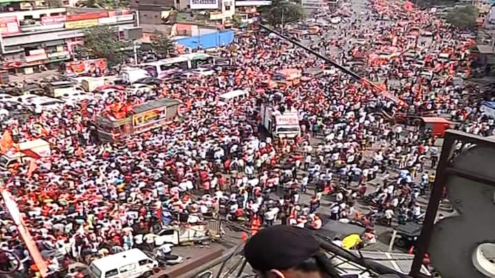 दरम्यान अवघ्या दोन दिवसात जरांगे मुंबईत पोहोचणार असून सरकार हे आंदोलन कसे हाताळणार याकडे महाराष्ट्राचं लक्ष असेल.  (Photo Credit : Pune Reporter)