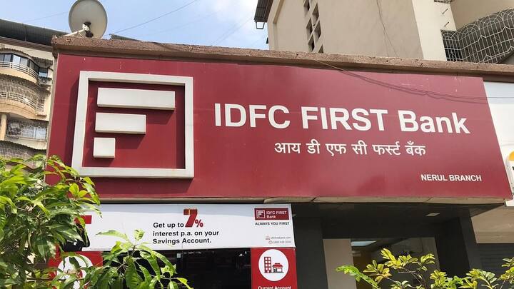 IDFC First Bank: यह बैंक 4.50 फीसदी से 7.75 फीसदी तक ब्याज एफडी पर दे रहा है. 1 करोड़ रुपये तक की एफडी के लिए सबसे ज्यादा 7.75 फीसदी का ब्याज 1-2 साल और 2-3 साल के टेन्योर पर है.