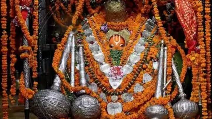 রামলালার পুরনো মূর্তি যখন তাঁবুর নীচে পূজিত হত, তখনও চালু ছিল এই নিয়ম।