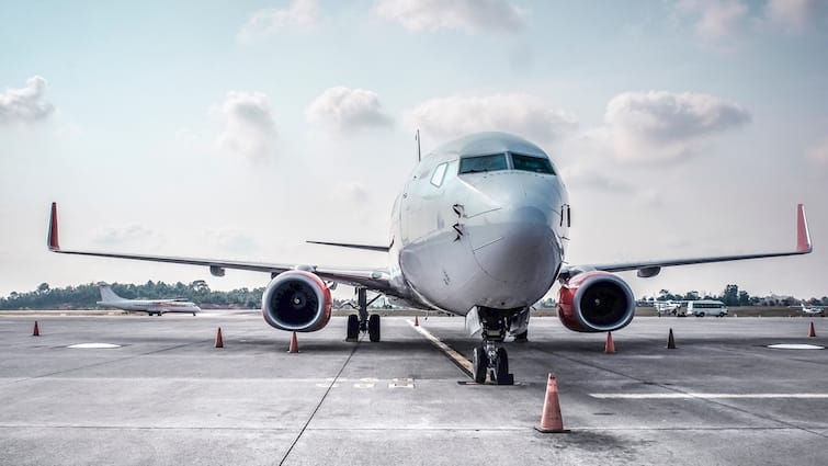 Darbhanga To Delhi SpiceJet Flight Receives Hoax Bomb Menace, Police Start Probe