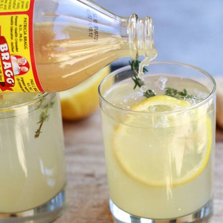 ਸਿਰਕੇ ਵਿੱਚ ਬੰਦੂਕਾਂ ਹੁੰਦੀਆਂ ਹਨ ਜੋ ਪਾਚਨ ਦੇ ਨਾਲ-ਨਾਲ ਭੋਜਨ ਦੇ ਮੈਟਾਬੋਲਿਜ਼ਮ ਅਤੇ ਊਰਜਾ ਉਤਪਾਦਨ ਲਈ ਜ਼ਰੂਰੀ ਹੁੰਦੀਆਂ ਹਨ। ਸਿਰਕਾ ਪੇਟ ਦੇ ਐਸਿਡ ਨੂੰ ਸੰਤੁਲਿਤ ਕਰਦਾ ਹੈ ਅਤੇ ਸਾਰੇ ਪਾਚਨ ਰੋਗਾਂ ਤੋਂ ਰਾਹਤ ਦਿਵਾਉਂਦਾ ਹੈ।