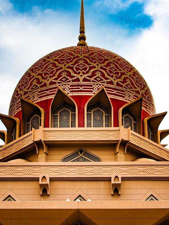 इस्लाम में किन चिजों की मनाही है ?