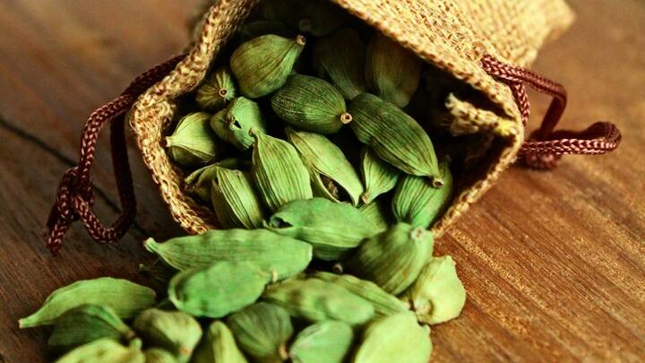 Benefits of Cardamom :  तुम्हाला वेलचीचे फायदे माहित आहेत का? अनेक प्रकारे वेलची आरोग्यासाठी उपयोगी पडते. चला तर मग जाणून घेऊया वेलचीचे फायदे.