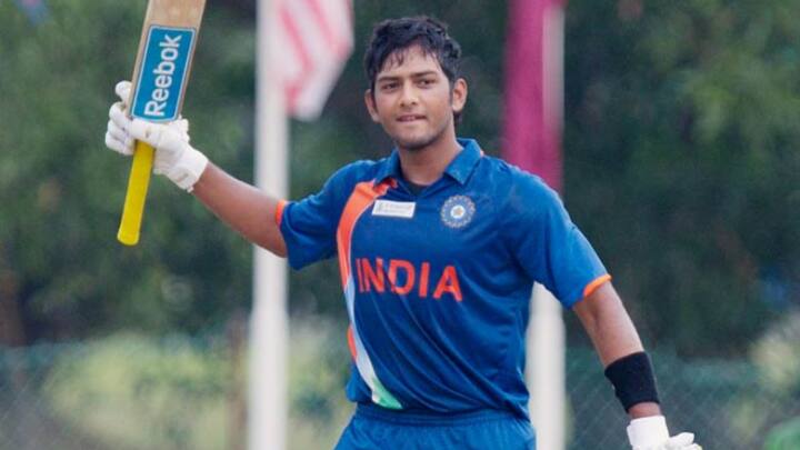 उन्मुक्त चंद की कप्तानी में टीम इंडिया ने अंडर-19 वर्ल्ड कप 2012 जीता था. लेकिन अब ये खिलाड़ी अमेरिका की इंटरनेशनल टीम का हिस्सा हो चुके हैं. क्या आप जानते हैं जसप्रीत बुमराह के अलावा संजू सैमसन, अक्षर पटेल, मोहम्मद शमी, सूर्यकुमार यादव जैसे खिलाड़ी उन्मुक्त चंद की कप्तानी में खेल चुके हैं. (फोटो क्रेडिट- सोशल मीडिया)