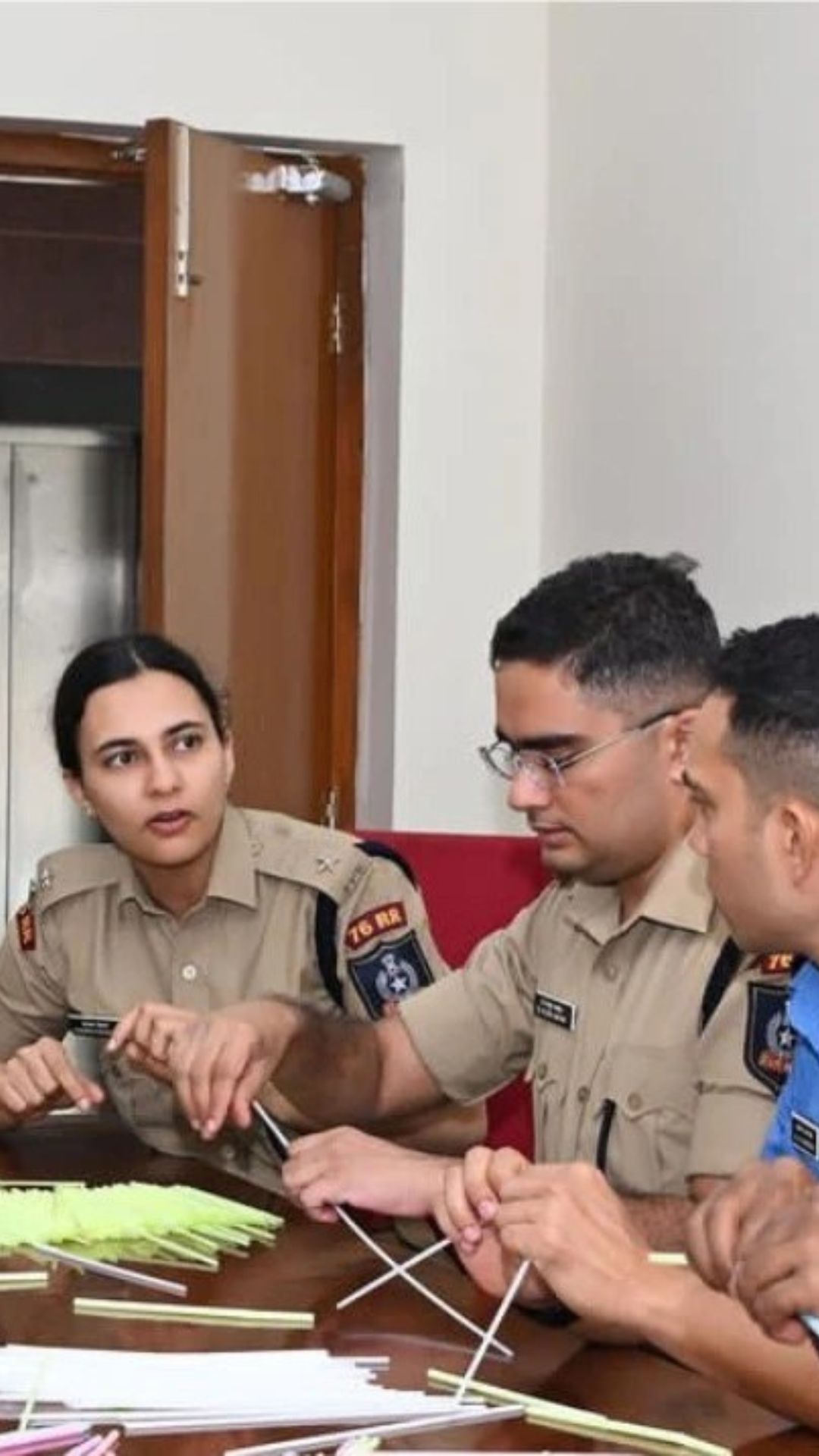 পরপর দু'বার পরীক্ষা দিয়েও প্রিলিমস পাশ করেননি আশনা।