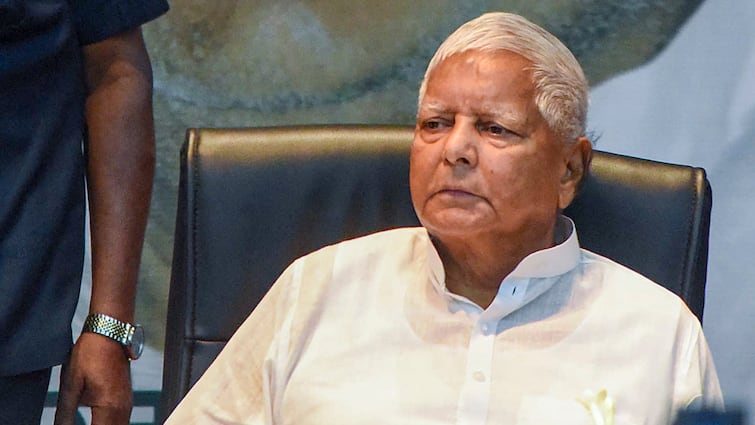 RJD MLAs Authorise Lalu Yadav To Take All Determination Amid Bihar Political Disaster