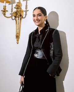 Sonam kapoor Photo: સોનમ કપૂરના ક્લાસી લુક પર પતિ આનંદ આહુજાએ લૂટાવ્યો પ્રેમ, જુઓ તસવીરો