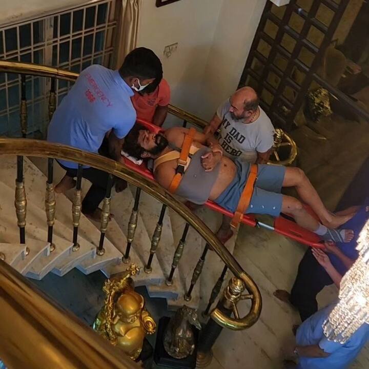 'மிஷன் சாப்டர் 1' படத்திற்கு மக்கள் கொடுத்த ஆதரவுக்கு நன்றி கூறும் வகையில் தனது இன்ஸ்டாகிராம் பக்கம் மூலம் போட்டோ போஸ்ட் ஒன்றை பகிர்ந்து இருந்தார்.