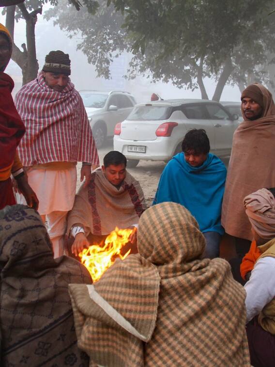 नोएडा से लखनऊ तक बढ़ी कंपकंपी, मेरठ में सीजन का सबसे ठंडा दिन