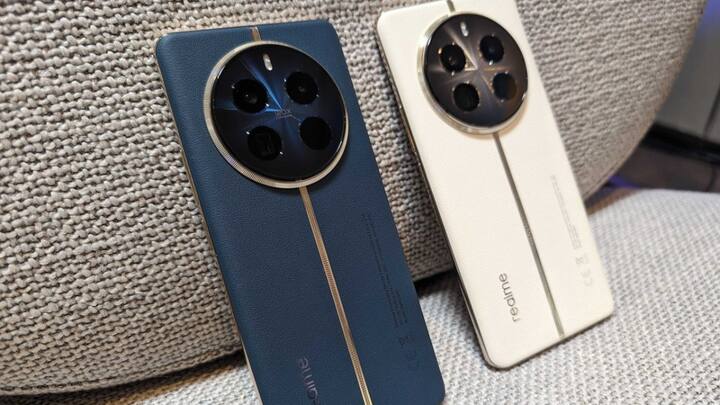 टिपस्टर सुधांशु अंभोर के मुताबिक, इस फोन का बॉक्स प्राइस 8/128GB के लिए 34,999 रुपये है. ऐसे में कंपनी इसे 30,000 रुपये के आस-पास भारत में लॉन्च कर सकती है. टिपस्टर के मुताबिक, कीमत 30 से 32,000 के बीच हो सकती है जो ऑफर्स के बाद 30,000 हो जाएगी.