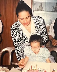 Guess Who: खूंखार विलेन की स्टार बेटी हैं तस्वीर में नजर आ रही ये छोटी सी बच्ची, आज भी क्यूटनेस से पलभर में जीत लेती हैं दिल, पहचाना ?