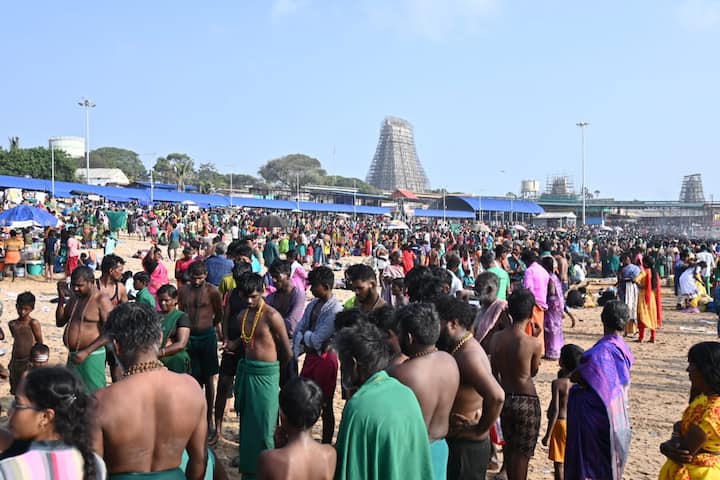 அறுபடை வீடுகளில் இரண்டாம் படை வீடான திருச்செந்தூர் அருள்மிகு சுப்ரமணிய சுவாமி கோவிலில் நடைபெறக்கூடிய முக்கிய நிகழ்ச்சிகளில் ஒன்றான தைப்பூசம் நடைபெறுகிறது.