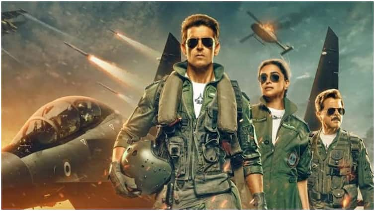 Fighter box office Advance Booking Second Day Hrithik Roshan film republic day collection Fighter Advance Booking Day 2: रिपब्लिक डे पर बंपर कमाई करेगी फाइटर, एडवांस बुकिंग में ही कमा डाले इतने करोड़