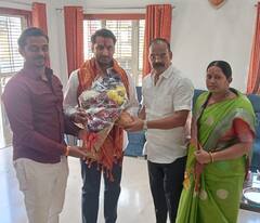 Pune : उपमुख्यमंत्री अजित पवार यांचे चिरंजीव पार्थ पवार कुख्यात गुंड गजा मारणेच्या भेटीला!