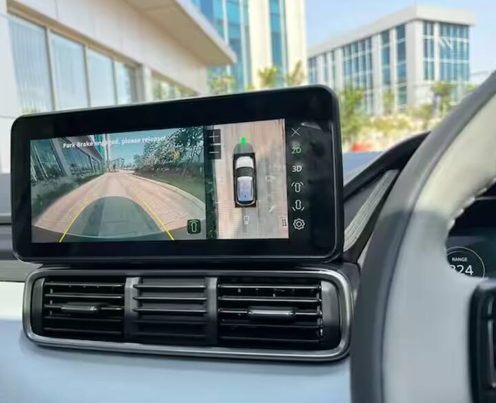 ਪੰਚ ਈਵੀ ਪੂਰੀ ਤਰ੍ਹਾਂ ਨਵੇਂ ਈਵੀ ਆਰਕੀਟੈਕਚਰ, ਐਕਟੀ.ਈਵੀ 'ਤੇ ਆਧਾਰਿਤ ਹੈ ਅਤੇ ਇਹ ਭਵਿੱਖ ਦੀਆਂ ਟਾਟਾ ਈਵੀਜ਼ 'ਤੇ ਆਧਾਰਿਤ ਹੈ, ਜਦਕਿ ਈਵੀ ਨਾਲ ਸਬੰਧਤ ਹੋਰ ਵਿਸ਼ੇਸ਼ਤਾਵਾਂ ਨਾਲ ਮਾਡਿਊਲਰਿਟੀ ਵੀ ਹਾਸਲ ਕਰੇਗੀ।