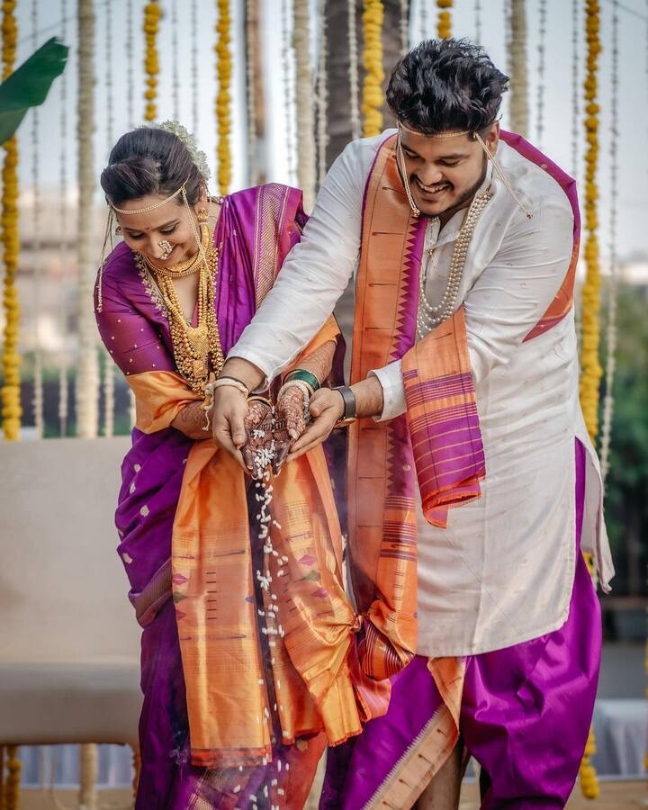 पुण्यात दोघांच्या शाही विवाहसोहळ्याचे आयोजन करण्यात आले होते. स्वानंदी व आशीषच्या लग्नात मनोरंजनसृष्टीतील अनेक कलाकारांनी हजेरी लावली होती.(Photo Credit: swananditikekar)