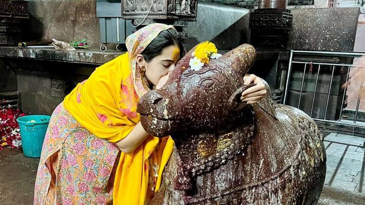 নিজের সোশ্যাল মিডিয়া হ্যান্ডলে তাঁর সাম্প্রতিক পূজার্চনার কিছু ছবি পোস্ট করেন অভিনেত্রী। ছবি: ইনস্টাগ্রাম
