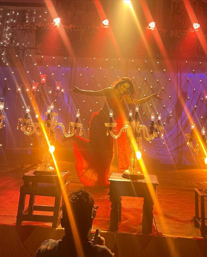 The Bhojpuri actor surely knows how to create an impression