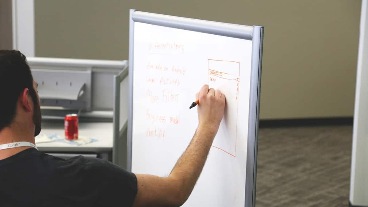 करोड़ों का बाजार, बिहार-बंगाल हब; देश में नई 'महामारी' बनकर क्यों उभरा कोचिंग कल्चर?