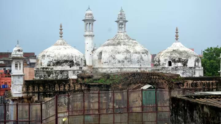gyanvapi-case-asi-survey-report-copy-got-hindu-side-and-muslim-side-evidence-from-sanatan-dharma Gyanvapi Case: જ્ઞાનવાપીમાં હતું હિન્દુ મંદિર, ભોંયરામાંથી મળી આવી મૂર્તિઓ,ASI રિપોર્ટમાં મોટો દાવો