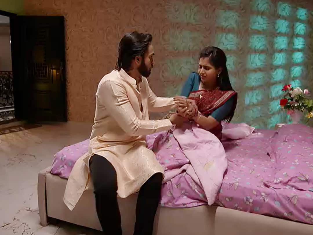 brahmamudi serial today episode January 25th written update Brahmamudi Serial Today January 25th: ‘బ్రహ్మముడి’ సీరియల్ : కావ్యకు అన్నం తినిపించిన రాజ్ - రాజ్ ఫోన్ చూసి షాకైన కళ్యాణ్