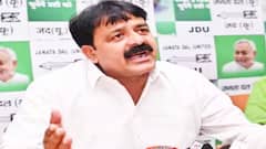 लालू यादव की बेटी के ट्वीट पर बिहार की राजनीति में उफान, JDU की दो टूक- रोहिणी आचार्य बच्ची है