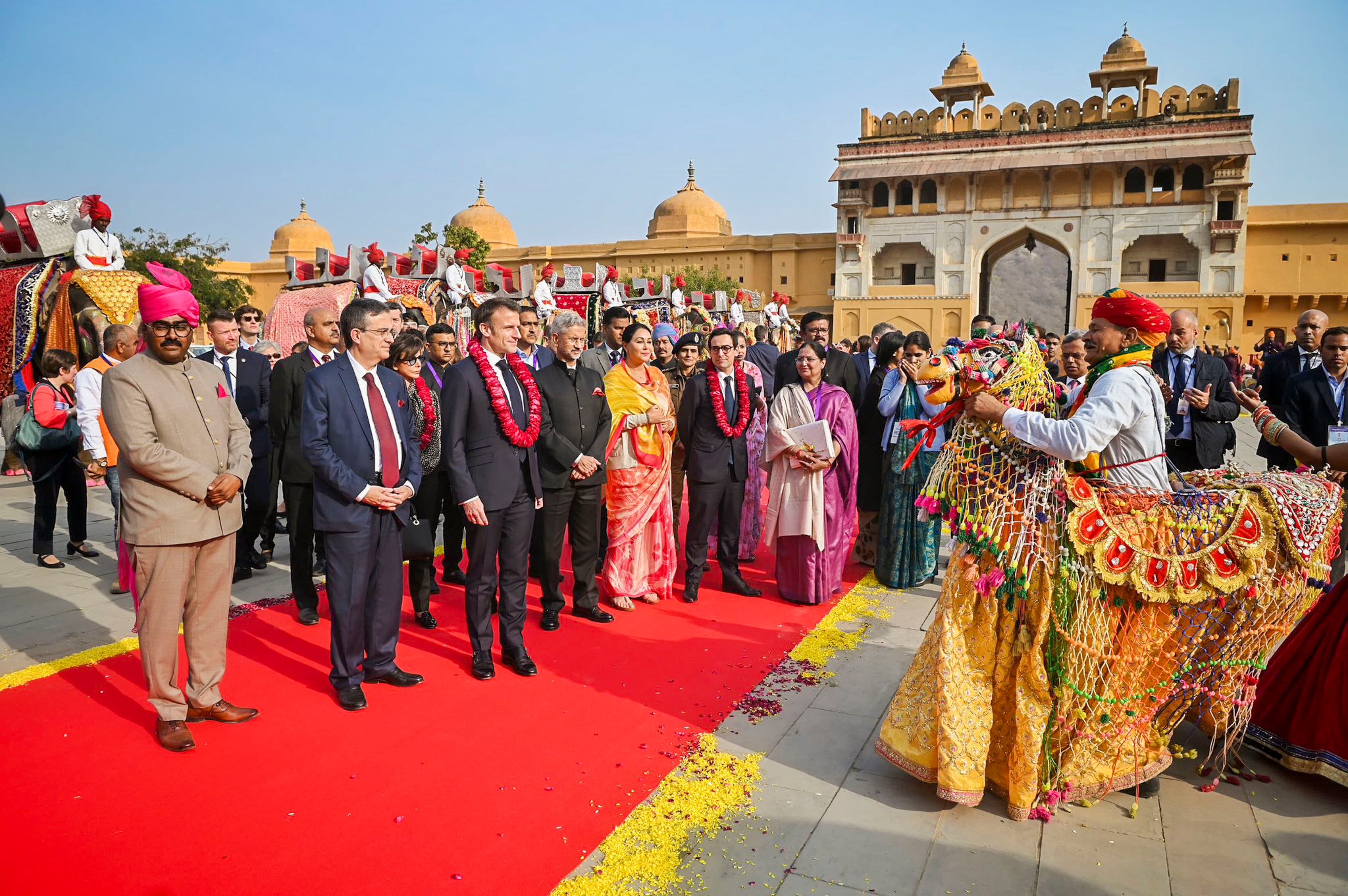 Pm Modi Emmanuel Macron Jaipur Visit Road Show Modi Gifts Ram Mandir ...