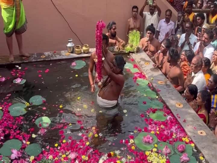 கோவிலின் வடபுறத்தில் அமைந்துள்ள தீர்த்தத் தொட்டியில் நூபுர கங்கை தீர்த்தம் நிரப்பப்பட்டு அதில் வேலுக்கு தீர்த்தவாரி நிகழ்ச்சி கோயில் அர்ச்சகர் முத்துக்குமாரசுவாமி தலைமையில் விமர்சையாக நடைபெற்றது.