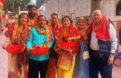 Tamannaa Bhatia : குடும்பத்துடன் ஆன்மீக பயணம் சென்றுள்ள நடிகை தமன்னா!