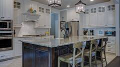 Decor Tips: সাজসজ্জায় কিছু পরিবর্তন, তাতেই ছোট ফ্ল্যাট বড় দেখাবে