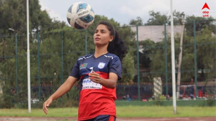 East Bengal new foreign footballer Sanjida Akhter of Bangladesh arrived at Kolkata to play for womens team Sanjida Akhter: কলকাতায় চলে এলেন ইস্টবেঙ্গলের নতুন মহিলা ফুটবলার, কে এই সানজিদা?