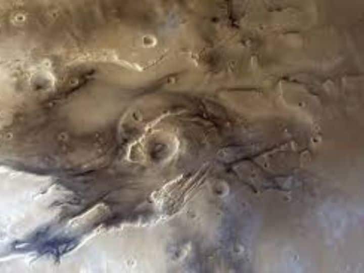 scientists claim in new research large reservoir of water on Mars Water on Mars: मंगल ग्रह पर है पानी का बड़ा भंडार, नए शोध में वैज्ञानिकों को ऐसा क्या पता चला जिसकी चर्चा है