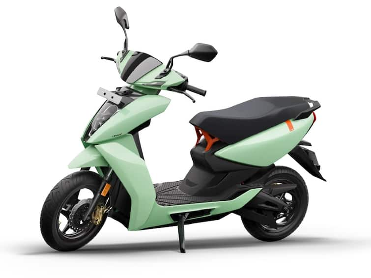 Ather Rizta Electric Scooter To Launch Soon in Indian Markets Check Details Ather New Electric Scooter: కొత్త ఎలక్ట్రిక్ స్కూటర్‌ను లాంచ్ చేయనున్న ఏథర్ - పేరు కూడా ఫిక్స్!