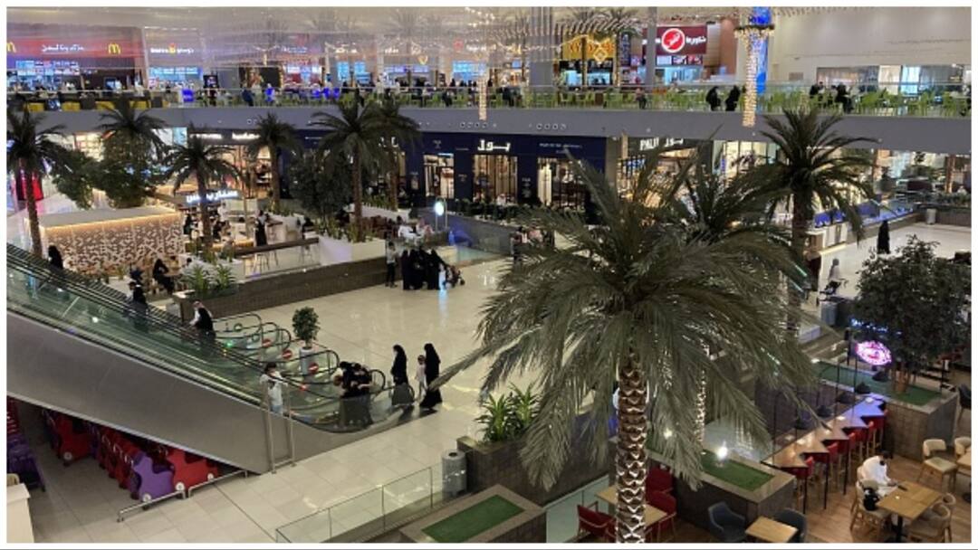 Saudi To Open First Alcohol Store For Non-Muslim Diplomats: Report Saudi To Open First Alcohol Store For Non-Muslim Diplomats: Report