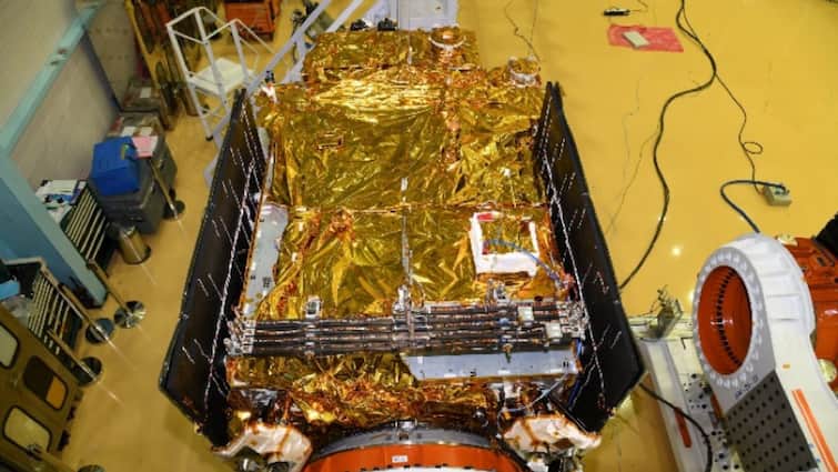Aditya L1 ISRO Magnetometer Boom Solar Satellite Deployed Halo Orbit After 132 Days Know What Is Next ABPP Aditya-L1: Magnetometer Arm On ISRO Solar Satellite Deployed In Halo Orbit After 132 Days. Know What's Next