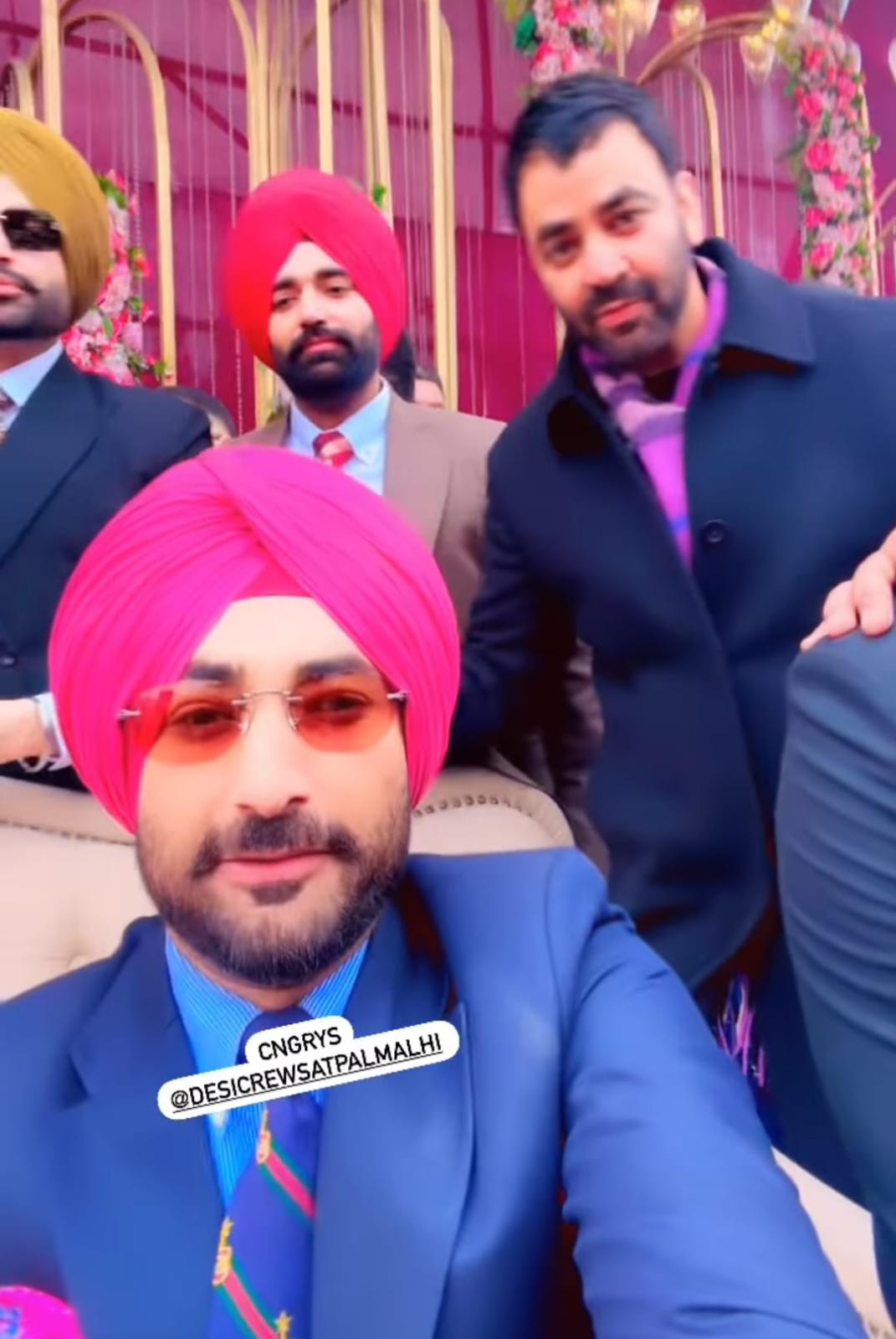 Desi Crew: ਦੇਸੀ ਕਰੂ ਵਾਲੇ ਸੱਤੇ ਦਾ ਹੋਇਆ ਵਿਆਹ, ਪਰਮੀਸ਼ ਵਰਮਾ ਤੋਂ ਰਣਜੀਤ ਬਾਵਾ ਤੱਕ ਪੰਜਾਬੀ ਕਲਾਕਾਰਾਂ ਨੇ ਲਾਈਆਂ ਰੌਣਕਾਂ, ਦੇਖੋ ਤਸਵੀਰਾਂ