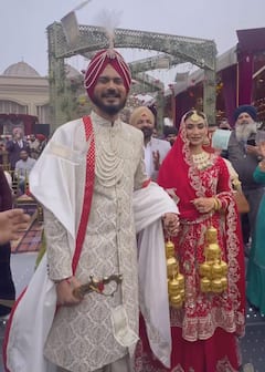 Desi Crew: ਦੇਸੀ ਕਰੂ ਵਾਲੇ ਸੱਤੇ ਨੇ ਕਰਾਇਆ ਵਿਆਹ, ਹਰਭਜਨ ਮਾਨ ਨੇ ਗੀਤਾਂ ਨਾਲ ਬੰਨ੍ਹਿਆ ਰੰਗ, ਤਸਵੀਰਾਂ ਹੋਈਆਂ ਵਾਇਰਲ