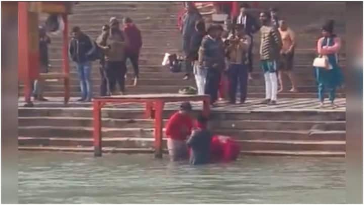 Child Dies As Aunt Forces Him To Take Dips In Ganga Blood Cancer Patient Falls Victim To Superstition 7-Year-Old Blood Cancer Patient Falls Victim To Superstition As Aunt Forces Him To Take Dips In Ganga