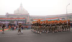 In Pics: लखनऊ में फहराया गया 75 मीटर ऊंचा राष्ट्रीय ध्वज, सीएम योगी बोले- 'संविधान सर्वोपरि'