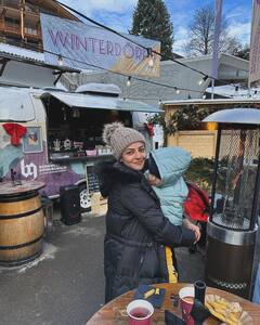 Kajal Aggarwal Photos : குடும்பத்துடன் குளிர்கால சுற்றுலா சென்ற காஜல் அகர்வால்!