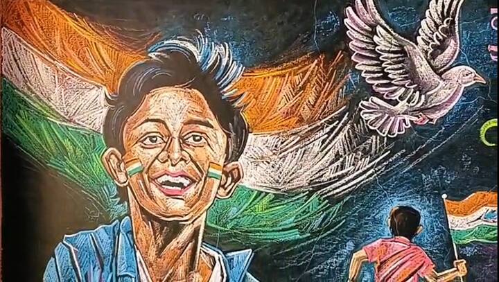 त्यांच्या या अप्रतिम कलेचे सर्वत्र कौतुक होत आहे.