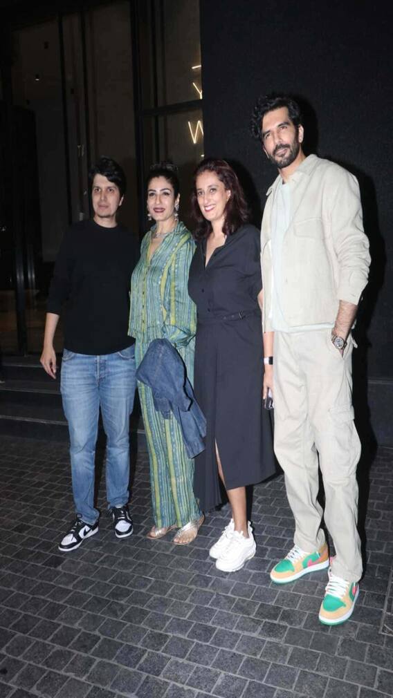 Raveena Tandon Dines Out With Karmma Calling Cast