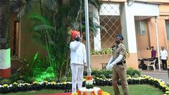 Republic Day 2024: महाराष्ट्र के सीएम एकनाथ शिंदे ने फहराया तिरंगा, गणतंत्र दिवस की दी शुभकामनाएं, देखें तस्वीरें