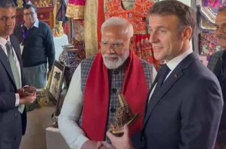 Emmanuel Macron: PM Modi gifts replica of Ram Mandir to France's Emmanuel Macron in Jaipur Video: PM મોદીએ ફ્રાન્સના રાષ્ટ્રપતિને ગિફ્ટ કર્યું રામ મંદિરનું મૉડલ, મેક્રોને કહ્યું- 'અયોધ્યા જવું પડશે'