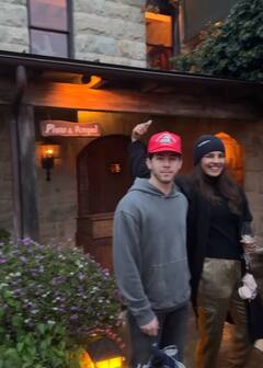 Pics: कभी पति संग की मस्ती, तो कभी बेटी पर लुटाया प्यार, प्रियंका चोपड़ा ने शेयर की फैमिली संग अनसीन तस्वीरें