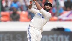 रवींद्र जडेजा ने टीम इंडिया के जड़ा अर्धशतक, मैदान पर बल्ले से की तलवारबाजी