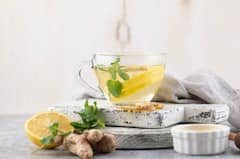 अदरक की चाय के तो ढेरों फायदे सुने होंगे, अब जान लीजिए अदरक के पानी के भी फायदे, कई मर्ज की है ये दवा